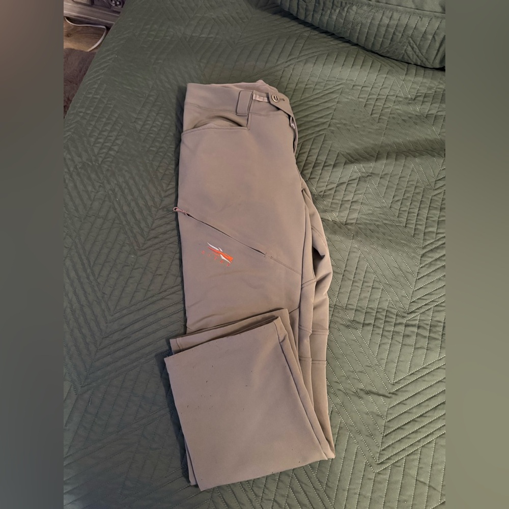 Women’s Sitka Cadence pants- 34
